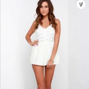 Lulu’s Deep Sea Diver Ivory Lace Romper Size M
